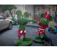 Фигуры из искусственной травы - пара микки-маус