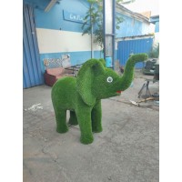 Фигура из искусственной травы - слон маленький 3