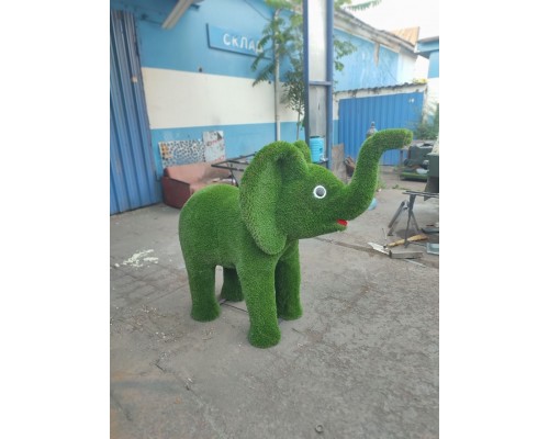 Фигура из искусственной травы - слон маленький 3