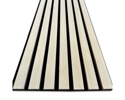 Декоративные рейки с натуральным шпоном из Ясеня на войлоке шириною 600мм